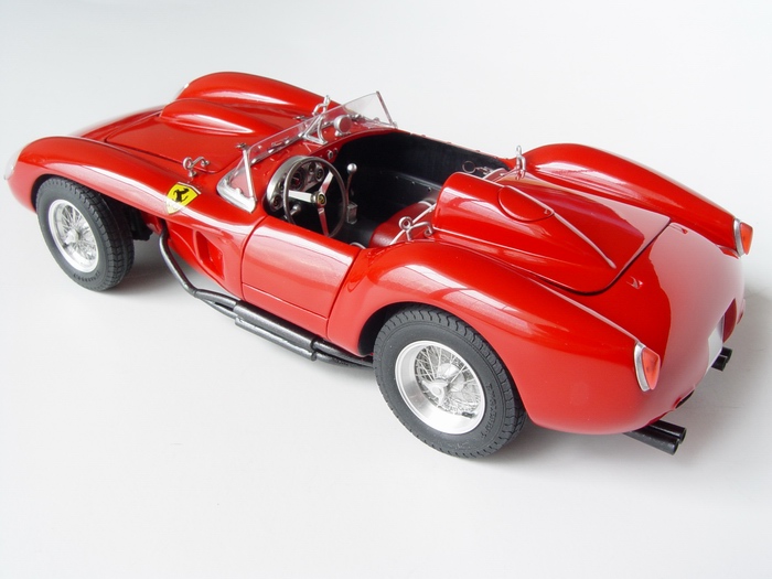 自動車 Ferrari 250 Testa Rossa 1:24 hq720.jpg?sqp=-